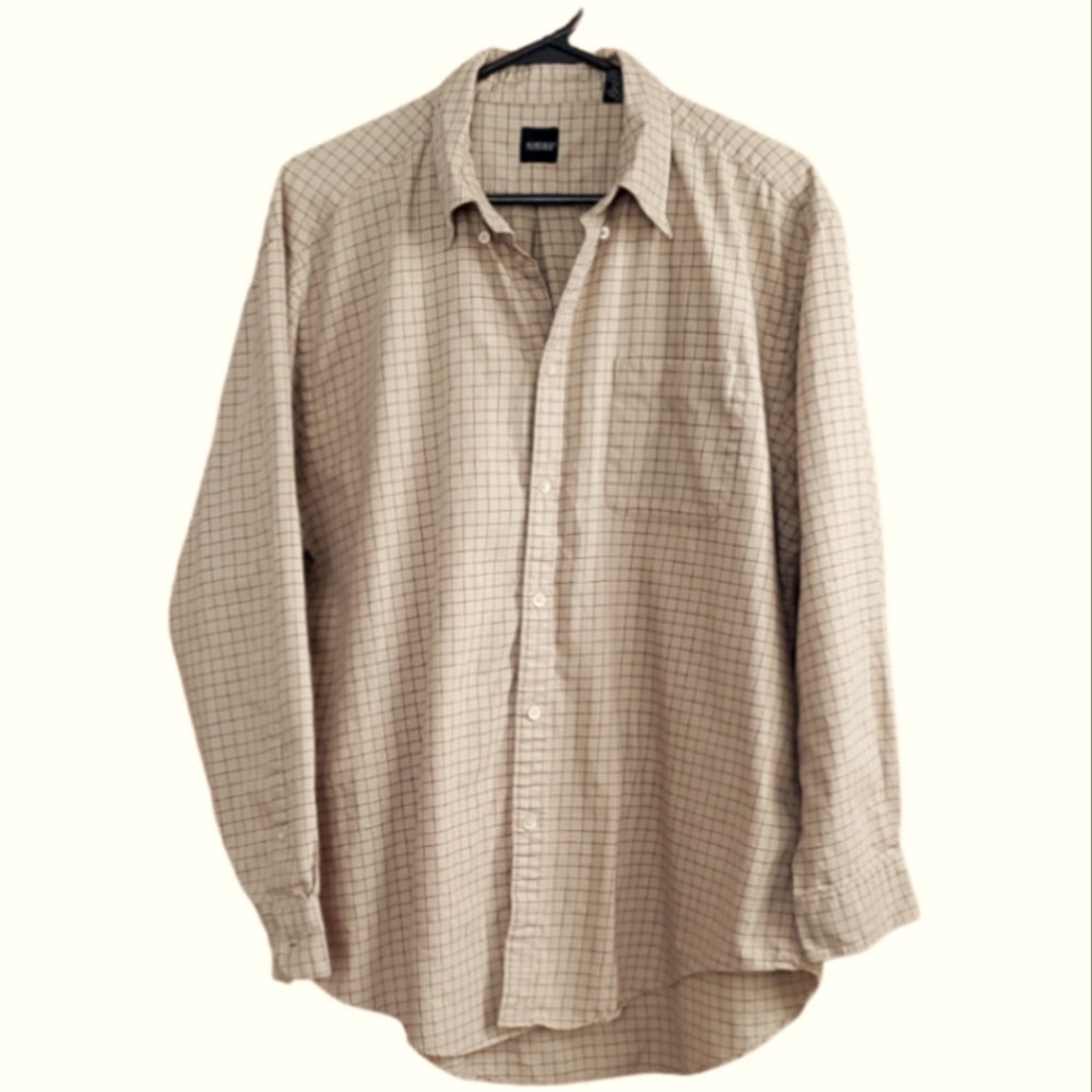 Men's State front buttoned down shirt. Size XL